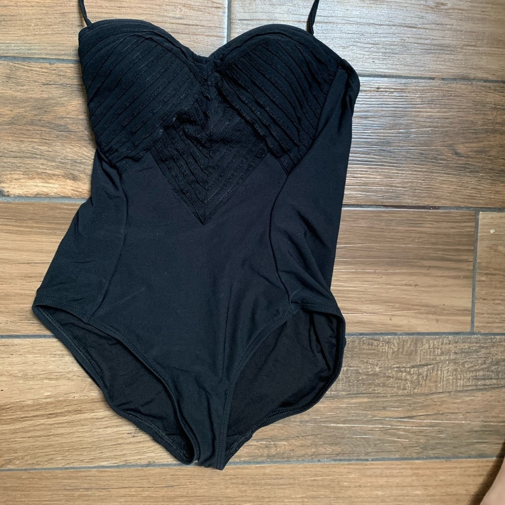 Robin piccone size 6 one piece swimsuit